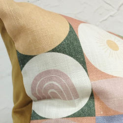 União entre o boho místico e a estética artesanal.