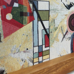 este quadro une arte, textura e autenticidade numa peça decorativa cheia de expressão.