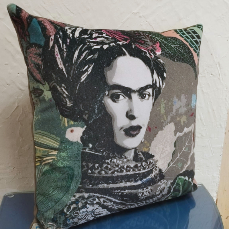 Almofada Exclusiva Frida Kahlo em Veludo